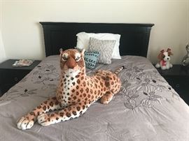 Queen bed set