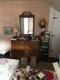 Dresser & items