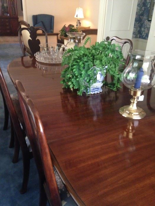 Formal dining table & 8 chairs