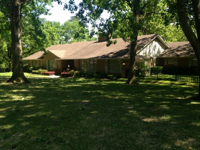 Long time Tyler residents Dr. Tom & Jean Lyles are downsizing; this over 3500 sq. ft. home must be emptied!