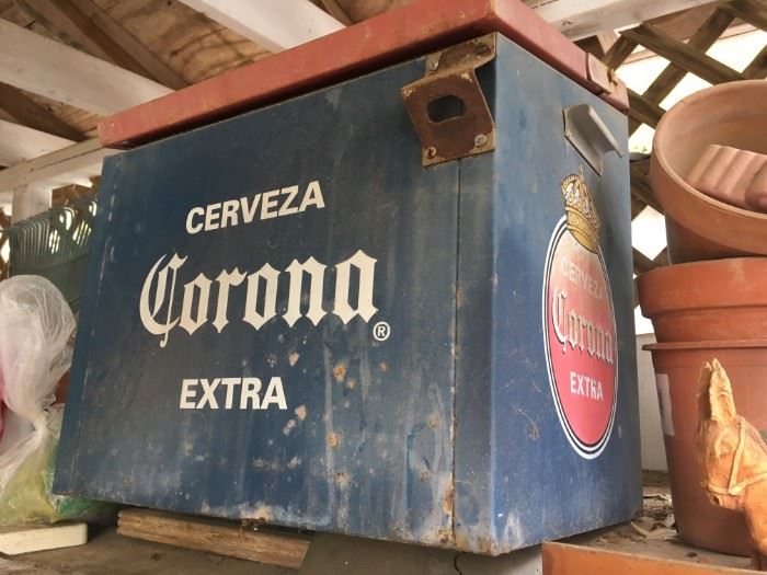 vintage metal corona ice chest 