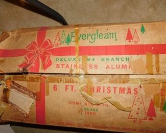 6 Foot Aluminum Christmas Tree in Box