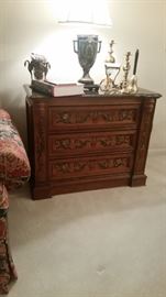 Pulaski Furniture 3-drawer nightstand