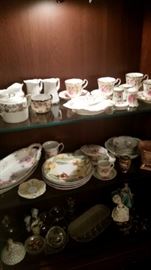 2 cream pitchers SOLD, 4 matching teacups & saucers, pretty serveware 
