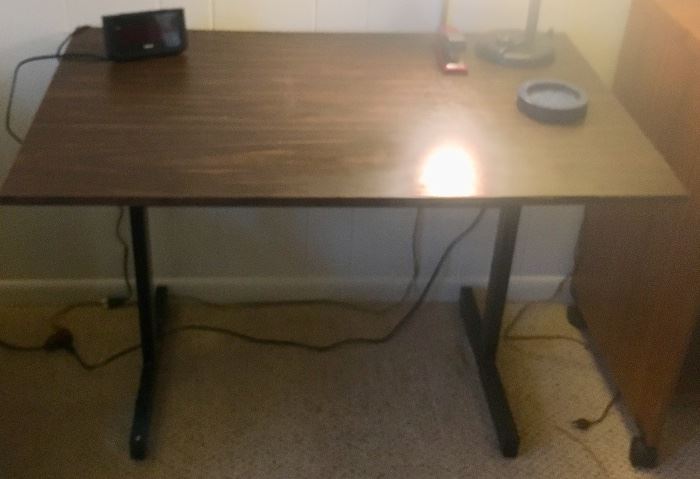 Desk / work surface