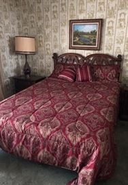 Queen Bed with Tempurpedic Mattress