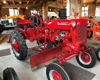 1947 FARMALL "CUB" TRACTOR