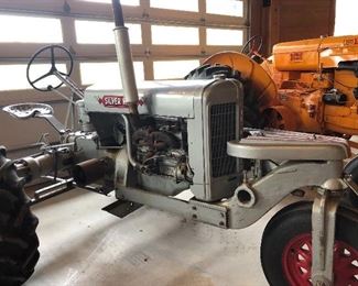 1937 SILVER KING "R66" TRACTOR