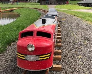 B14 Gas Train with Cars