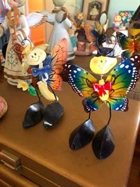 Okay these are BUTTERFLIES with big LEAF FEET you need this!