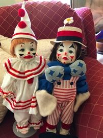 Dolls who did not want to be clowns but their mother made them do it