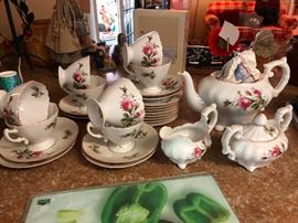 Sango China (Japanese) teas set! Look at that teapot!