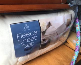 Queen Fleece Sheet Set