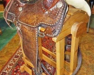 Custom saddle