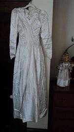 IM 40s gown