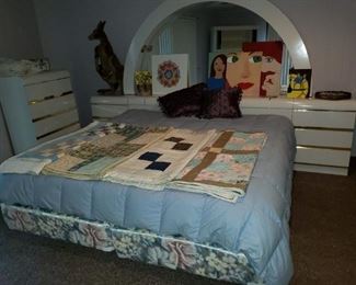 King size bed with mirrored headboard 