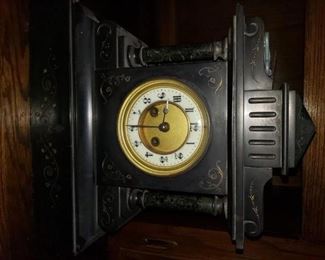 Mantle clock 