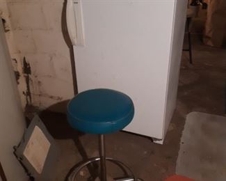 Retro turquoise seated stool