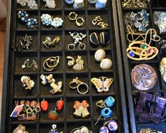 COSTUME JEWELRY 