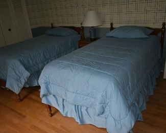 TWIN BEDS