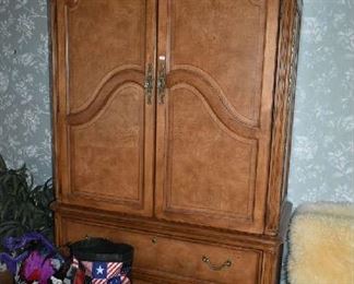 ARMOIRE