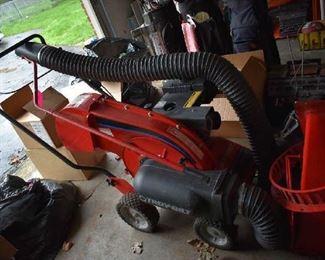 TROY BILT CHIPPER VAC
