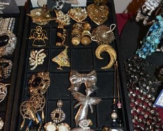 COSTUME JEWELRY 