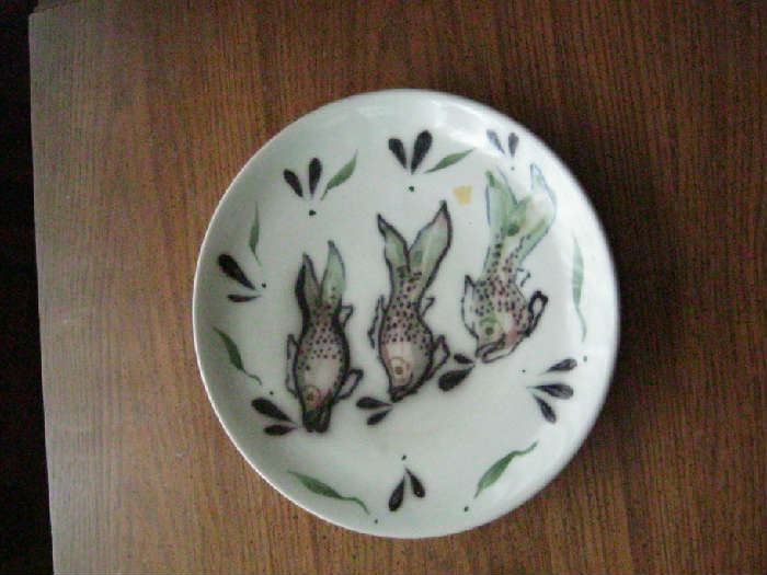 Plate with fish motif