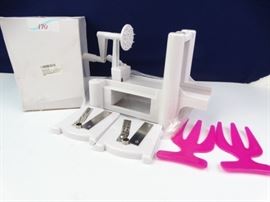 TriBlade Vegetable Spiral Slicer