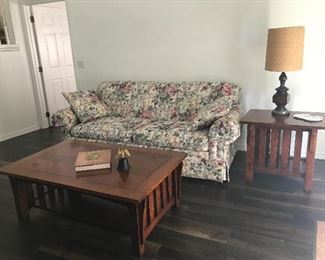 La-Z-Boy sofa - in like pristine condition - Coffee table, and matching lamp table - Table match the recliner!
