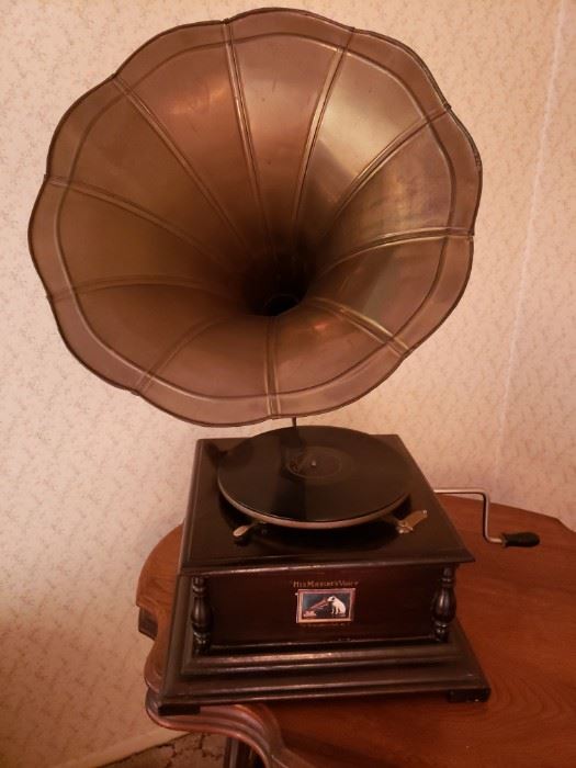 His Masters Voice Victrola