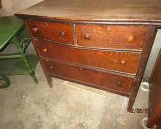 SMALL DRESSER