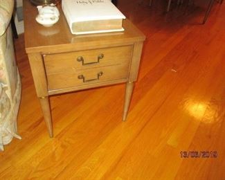 MID CENTURY END TABLES (ONE OF 2)