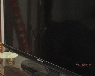 FLAT SCREEN TV