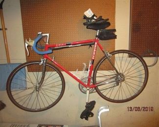 SCHWINN BICYCLE