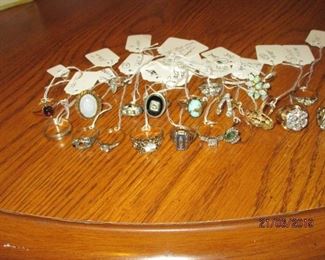ASSORTED GOLD RINGS SOME WITH DIAMONDS, OPALS, TURQUOISE, JADE, ETC