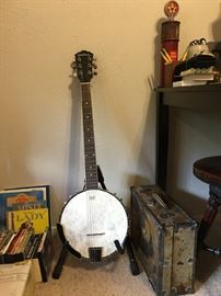 Washburn 6-string banjo