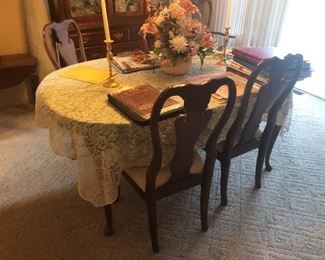 Thomasville dining table and 4 chairs
