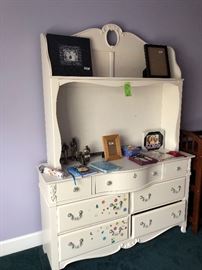 Part of Twin Bedroom Suite