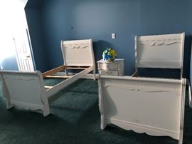 Twin Beds for Sale 