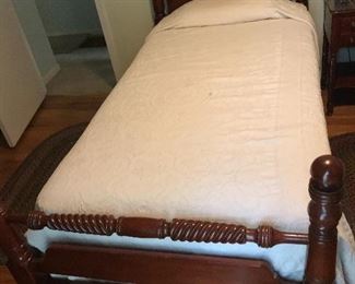 Willett other twin bed