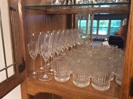  Lots of very nice bar wear glasses including wine glasses, water glasses, martini glasses and champagne flutes 