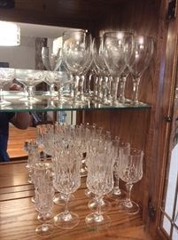  Lots of very nice bar wear glasses including wine glasses, water glasses, martini glasses and champagne flutes 