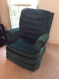  Very clean green cloth recliner 