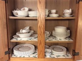 Evesham Royal Doulton Bone China
62 Pieces