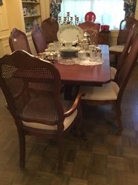 Dining table w/ 10 chairs