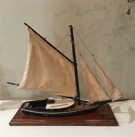 Friendship Sloop model sail boat