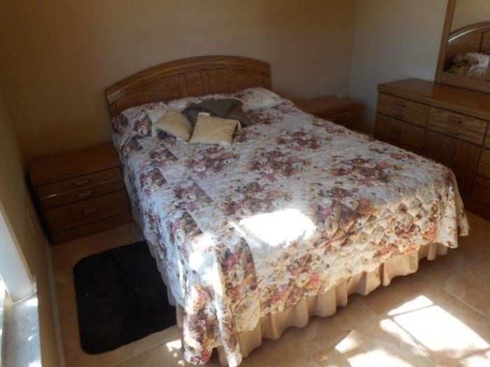 5 pc. Bedroom set - Full bed, 2 nightstands, dresser & mirror    https://ctbids.com/#!/description/share/139197