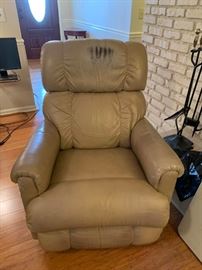 #10 lazyboy as is tan leather recliner $20.00