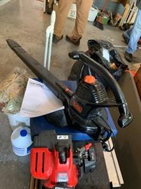 #42 b& d electric blower $20.00